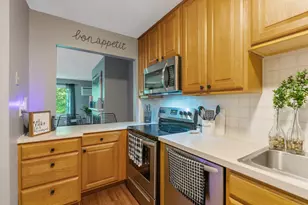 10311 Cedar Lake Rd, Hopkins, MN 55305 - Photo 11