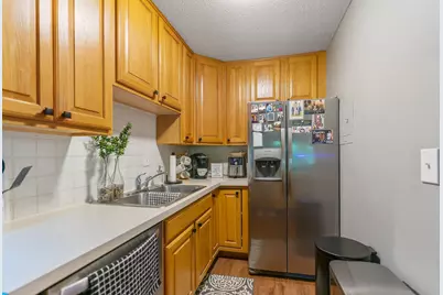 10311 Cedar Lake Road #304, Hopkins, MN 55305 - Photo 9