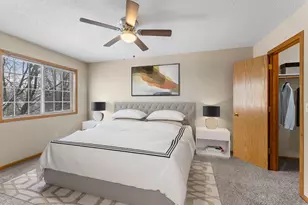 356 Gironde Ct, Woodbury, MN 55125 - Photo 5