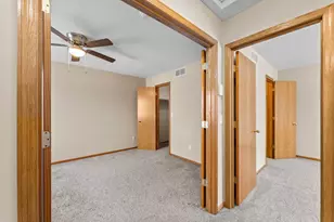 356 Gironde Ct, Woodbury, MN 55125 - Photo 21