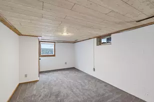 6706 Toledo Ave N, Brooklyn Center, MN 55429 - Photo 9