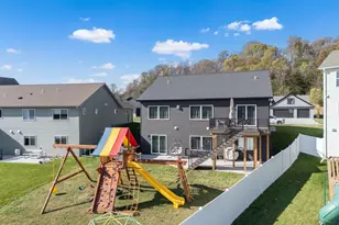 1962 Hadley Hills Dr NE, Rochester, MN 55906 - Photo 37