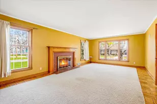 1027 Cedar Ave, Albert Lea, MN 56007 - Photo 3