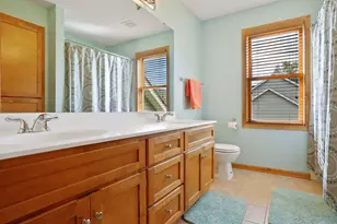 8069 Enclave Bay, Woodbury, MN 55125 - Photo 37