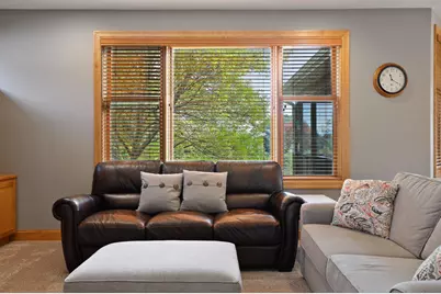 8069 Enclave Bay, Woodbury, MN 55125 - Photo 17