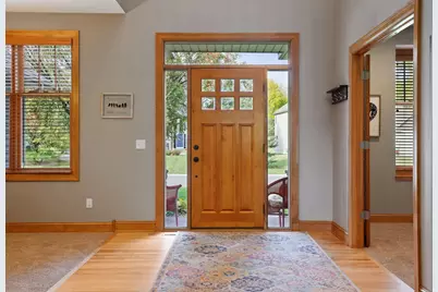 8069 Enclave Bay, Woodbury, MN 55125 - Photo 9