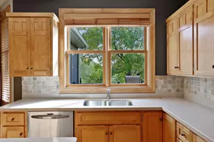 8069 Enclave Bay, Woodbury, MN 55125 - Photo 5