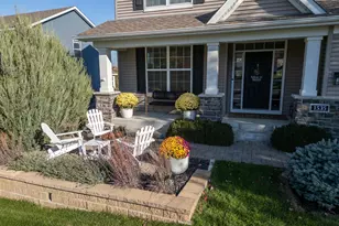 1535 Hemlock Way, Chanhassen, MN 55317 - Photo 3