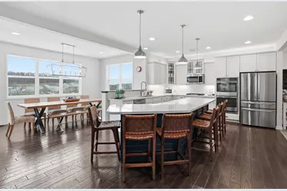 1535 Hemlock Way, Chanhassen, MN 55317 - Photo 9