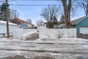 534 Thomas Ave, Saint Paul, MN 55103 - Photo 7