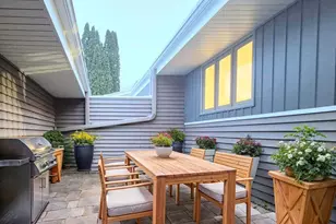 570 Woodhill Dr, Roseville, MN 55113 - Photo 5