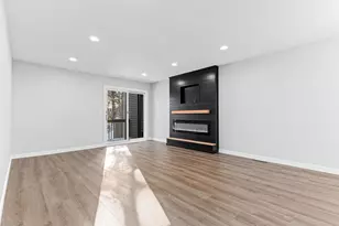 570 Woodhill Dr, Roseville, MN 55113 - Photo 25