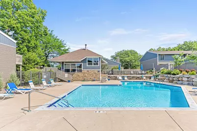 570 Woodhill Drive #60, Roseville, MN 55113 - Photo 3