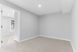 570 Woodhill Dr, Roseville, MN 55113 - Photo 35