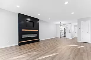 570 Woodhill Dr, Roseville, MN 55113 - Photo 27