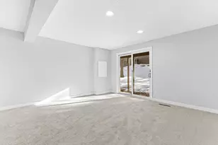 570 Woodhill Dr, Roseville, MN 55113 - Photo 31