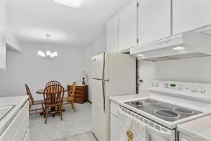 4360 Brookside Ct, Edina, MN 55436 - Photo 11