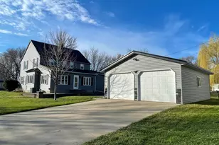 411 Vernon Ave, Morgan, MN 56266 - Photo 3