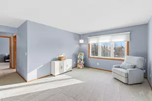 2517 Crestmount Ln, Burnsville, MN 55306 - Photo 13