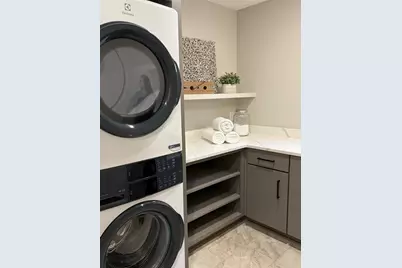 5821 Ashcroft Avenue, Edina, MN 55424 - Photo 7