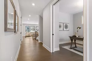 5821 Ashcroft Ave, Edina, MN 55424 - Photo 3