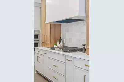 5821 Ashcroft Avenue, Edina, MN 55424 - Photo 15