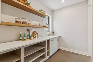 5821 Ashcroft Ave, Edina, MN 55424 - Photo 23