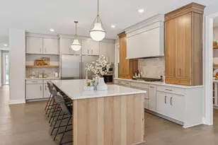 5821 Ashcroft Ave, Edina, MN 55424 - Photo 17