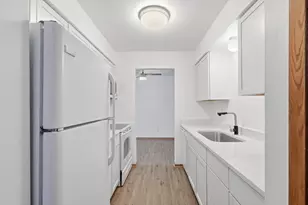 2200 Midland Grove Rd, Roseville, MN 55113 - Photo 11