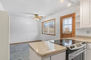 2243 Edgebrook Ave, Saint Paul, MN 55119 - Photo 25