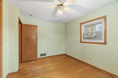 2243 Edgebrook Avenue, Saint Paul, MN 55119 - Photo 33