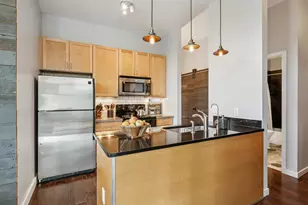 215 7th St NE, Minneapolis, MN 55413 - Photo 21