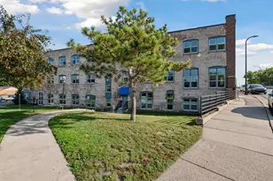 215 7th St NE, Minneapolis, MN 55413 - Photo 35