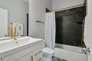 215 7th St NE, Minneapolis, MN 55413 - Photo 29