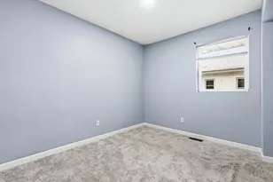 905 W Main St, Marshall, MN 56258 - Photo 23