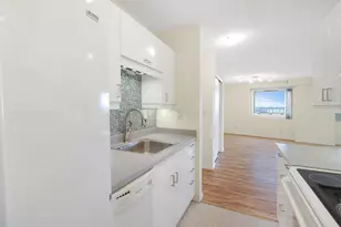 66 9th St E, Saint Paul, MN 55101 - Photo 9