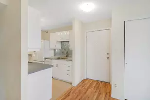 66 9th St E, Saint Paul, MN 55101 - Photo 5