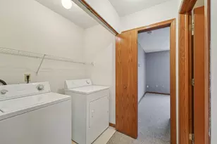 1213 Clarence St, Saint Paul, MN 55106 - Photo 15