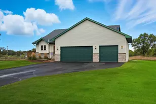 23588 Baltimore St NE, Bethel, MN 55005 - Photo 3