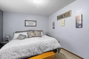 729 5th St S, Wahpeton,  58075 - Photo 33