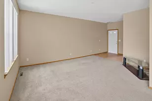 5130 Holly Ln N, Plymouth, MN 55446 - Photo 5