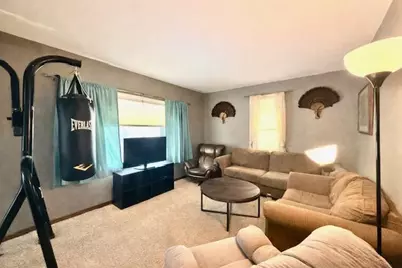 619 Main Street E, Caledonia, MN 55921 - Photo 7