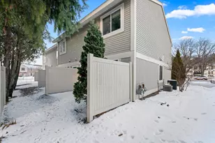 1934 Greenview Pl SW, Rochester, MN 55902 - Photo 27