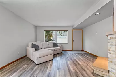 1934 Greenview Place SW, Rochester, MN 55902 - Photo 3