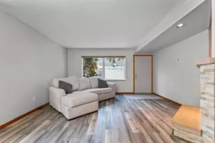 1934 Greenview Pl SW, Rochester, MN 55902 - Photo 3