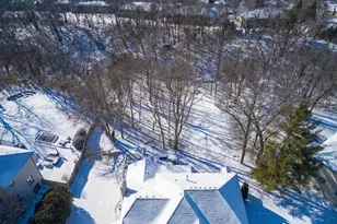 11709 Welters Way, Eden Prairie, MN 55347 - Photo 9