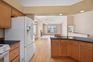 7933 Victoria Curve, Saint Louis Park, MN 55426 - Photo 19