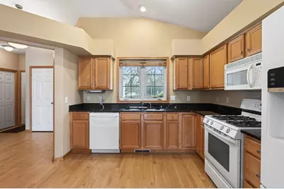 7933 Victoria Curve, Saint Louis Park, MN 55426 - Photo 17