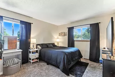 514 Shadyside Circle, Hopkins, MN 55343 - Photo 9