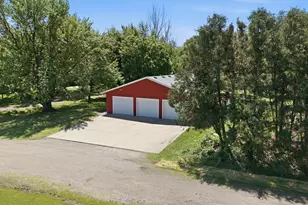 204 S Schendel St, Blomkest, MN 56216 - Photo 13